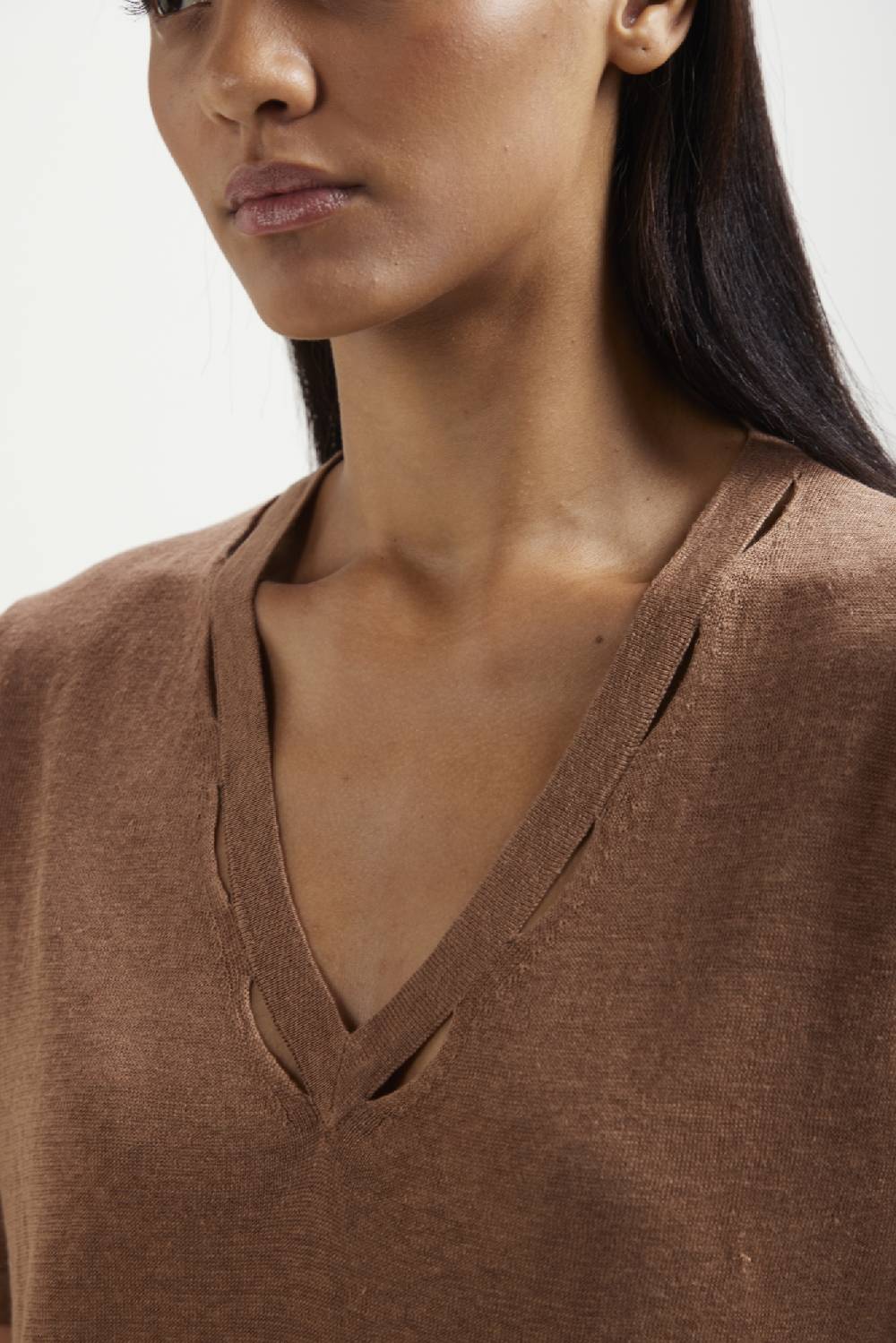 Kangra Cashmere Scollo V In Lino con Buchi Nello Scollo Sottocosto