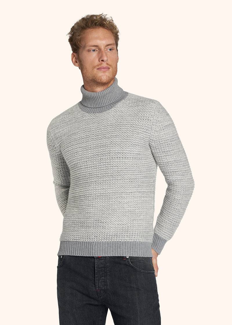 Kiton MAGLIA COLLO ALTO Cashmere UMK006904 Ritorno libero