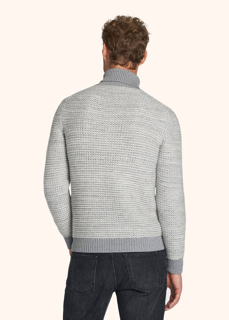 Kiton MAGLIA COLLO ALTO Cashmere UMK006904 Ritorno libero