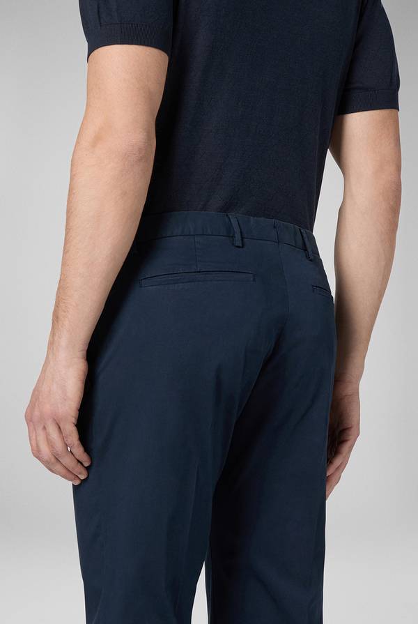 Lab. Pal Zileri Chino in cotone stretch tinto in capo Offerta