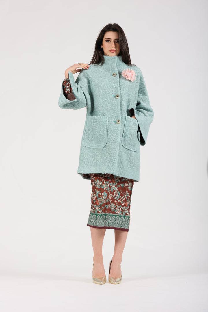 Oltre Tempo Cappotto in bouclè con tasconi e bottoni dorati Offerta