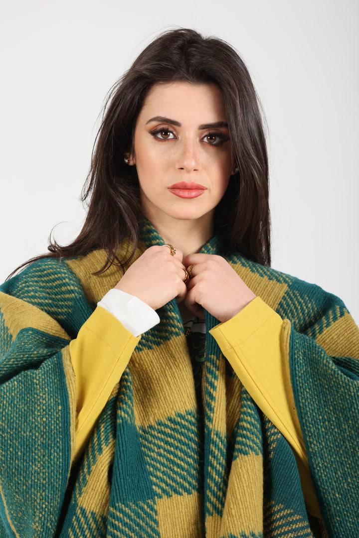 Oltre Tempo Poncho in lana Sottocosto