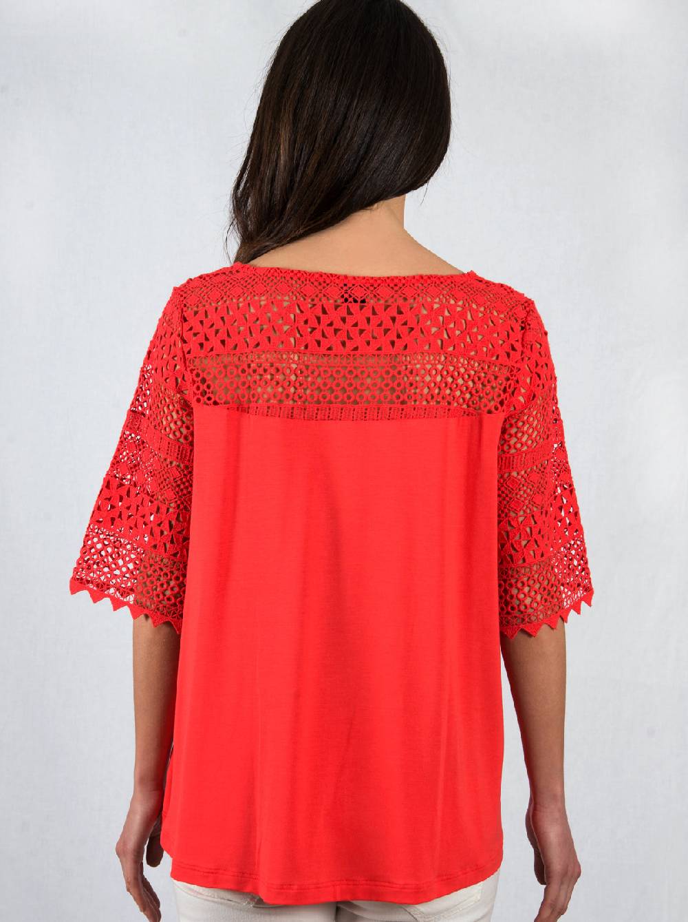 Oscalito T-shirt in micromodal con inserto in macramè geometrico 1316 Prezzo Ridotto