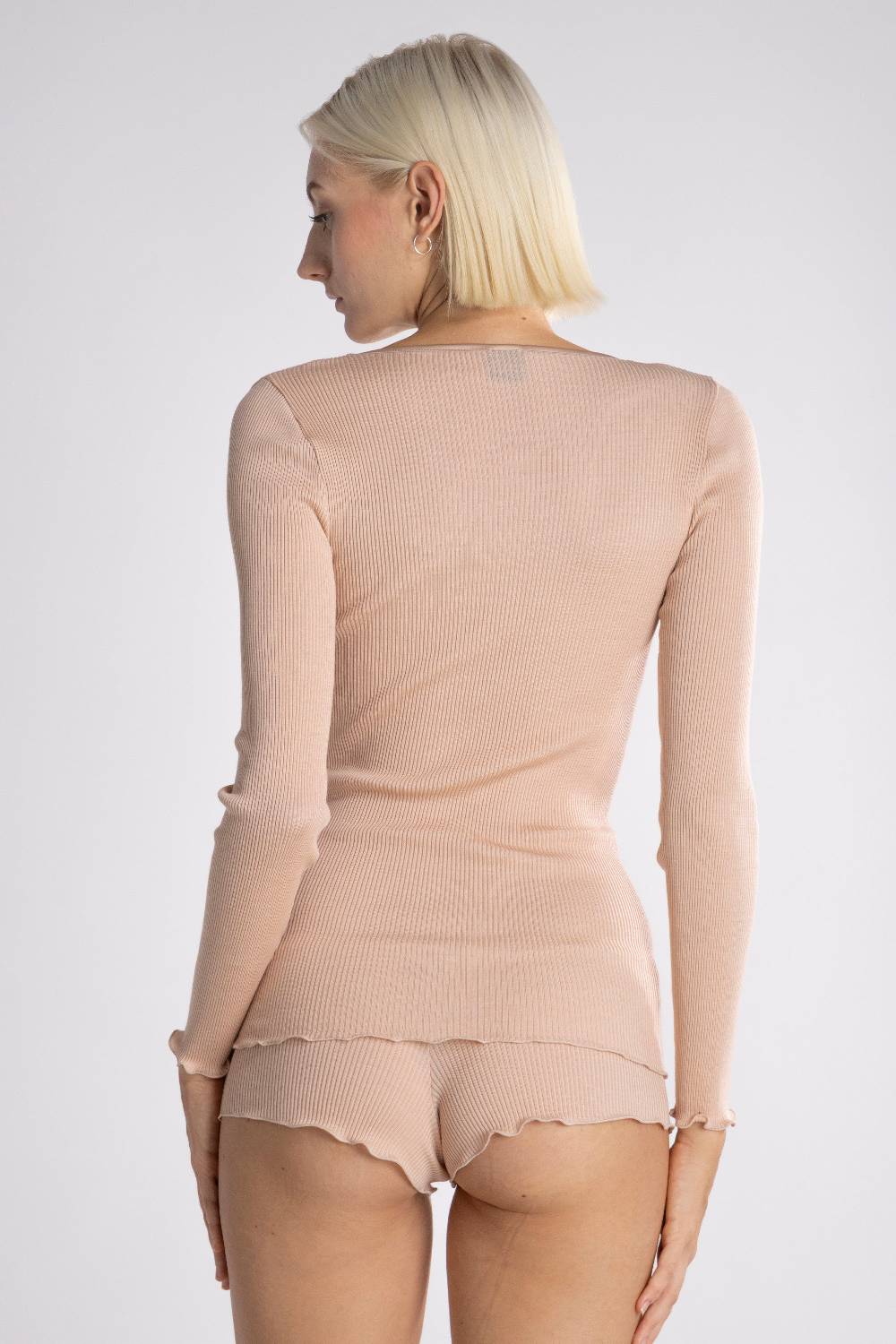 Oscalito Maglia a maniche lunghe con scollo a V in raso di lana e seta 4248 Italy