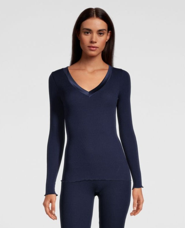Oscalito Maglia a maniche lunghe con scollo a V in raso di lana e seta 4248 Italy