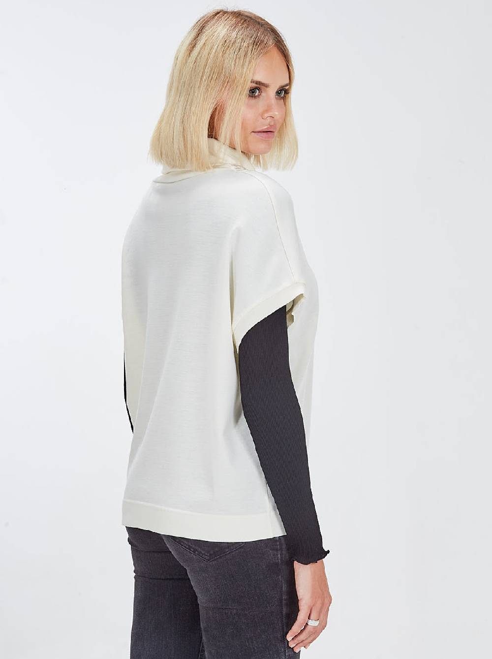 Oscalito Camicia Donna Smanicata in Lana e Seta con dettagli macramè 5836 Soddisfazione Garantita