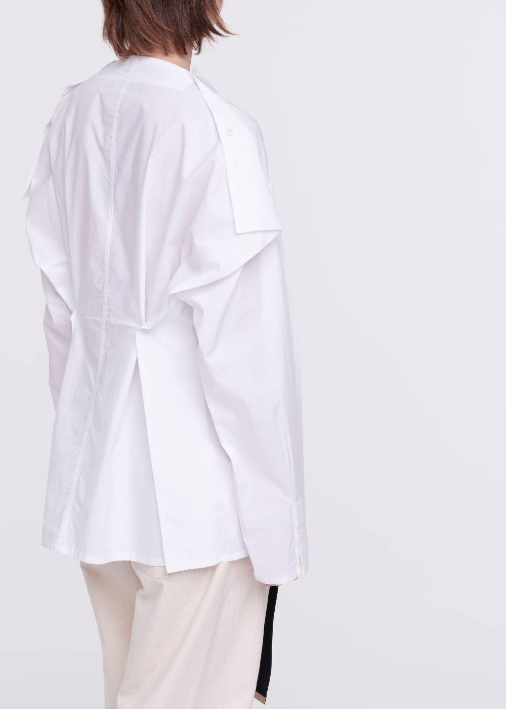 Plan C CAMICIA BIANCA CON STRUTTURA QUADRATA Offerta