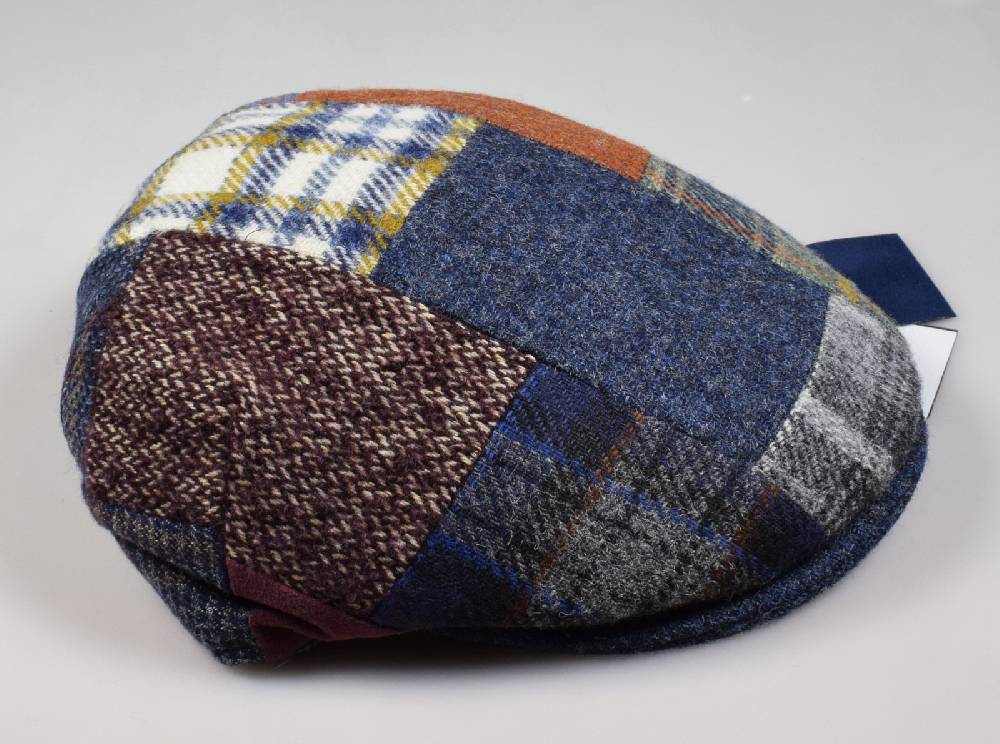 Panizza Berretto panizza patchwork multicolor in pura lana Saldi