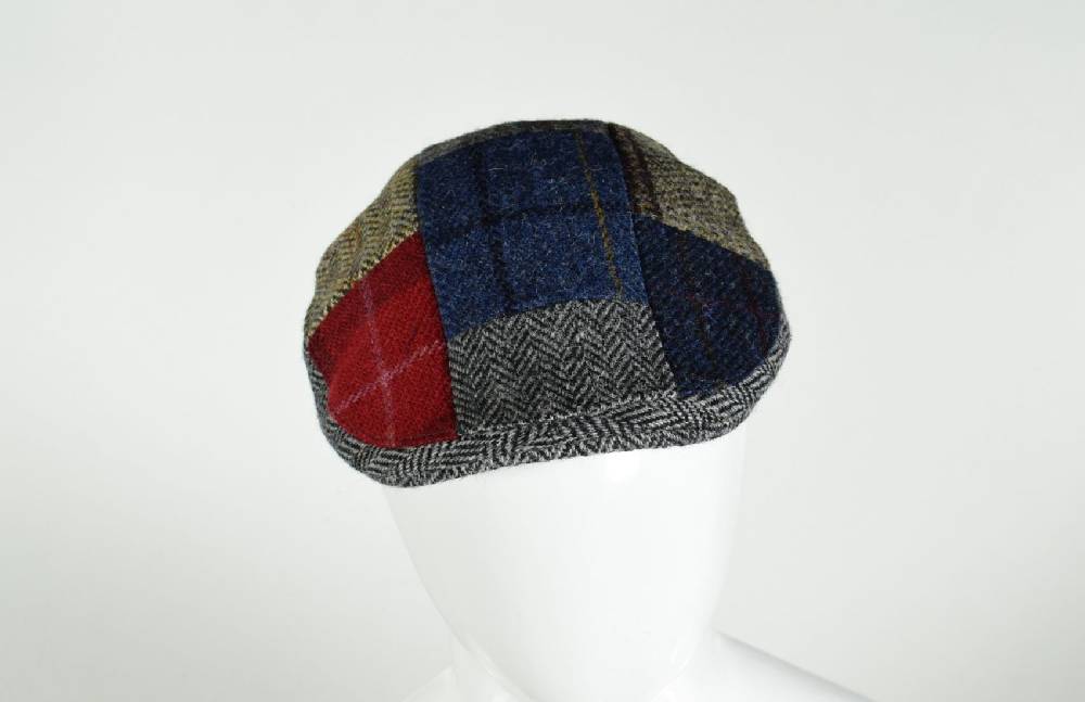 Panizza Berretto panizza a patchwork in lana harris tweed Nuova