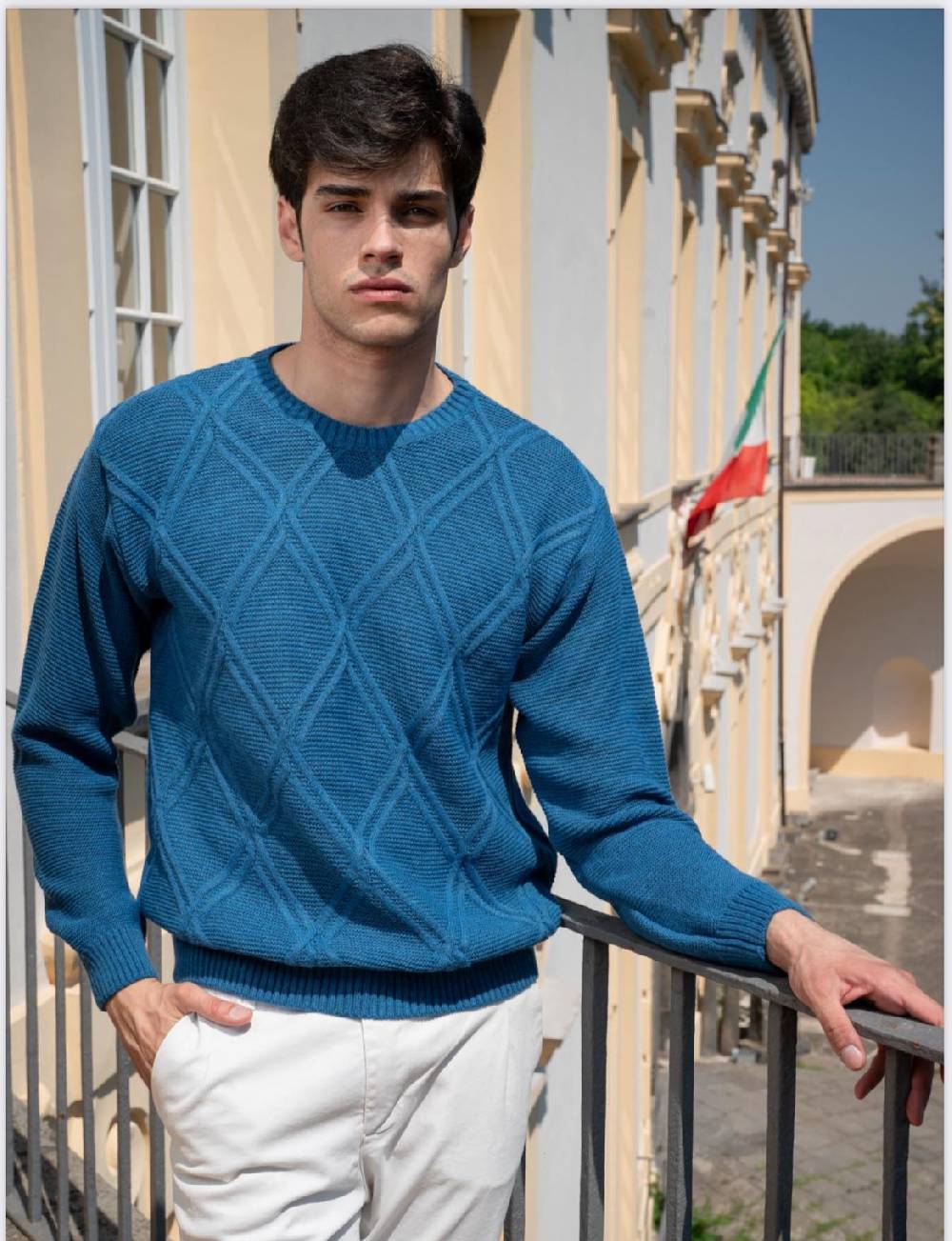 Manuel Garcia Girocollo manuel garcia blu in misto lana Sottocosto