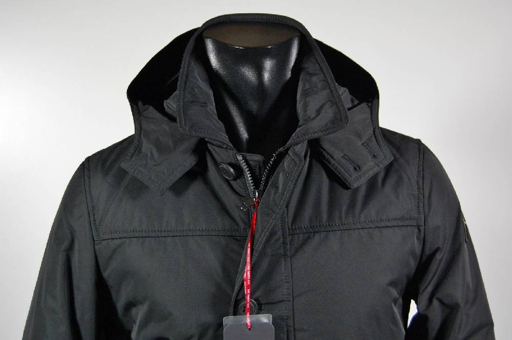Talenti Giaccone Talenti con cappuccio in colore nero Comprane uno, ottenene uno gratis