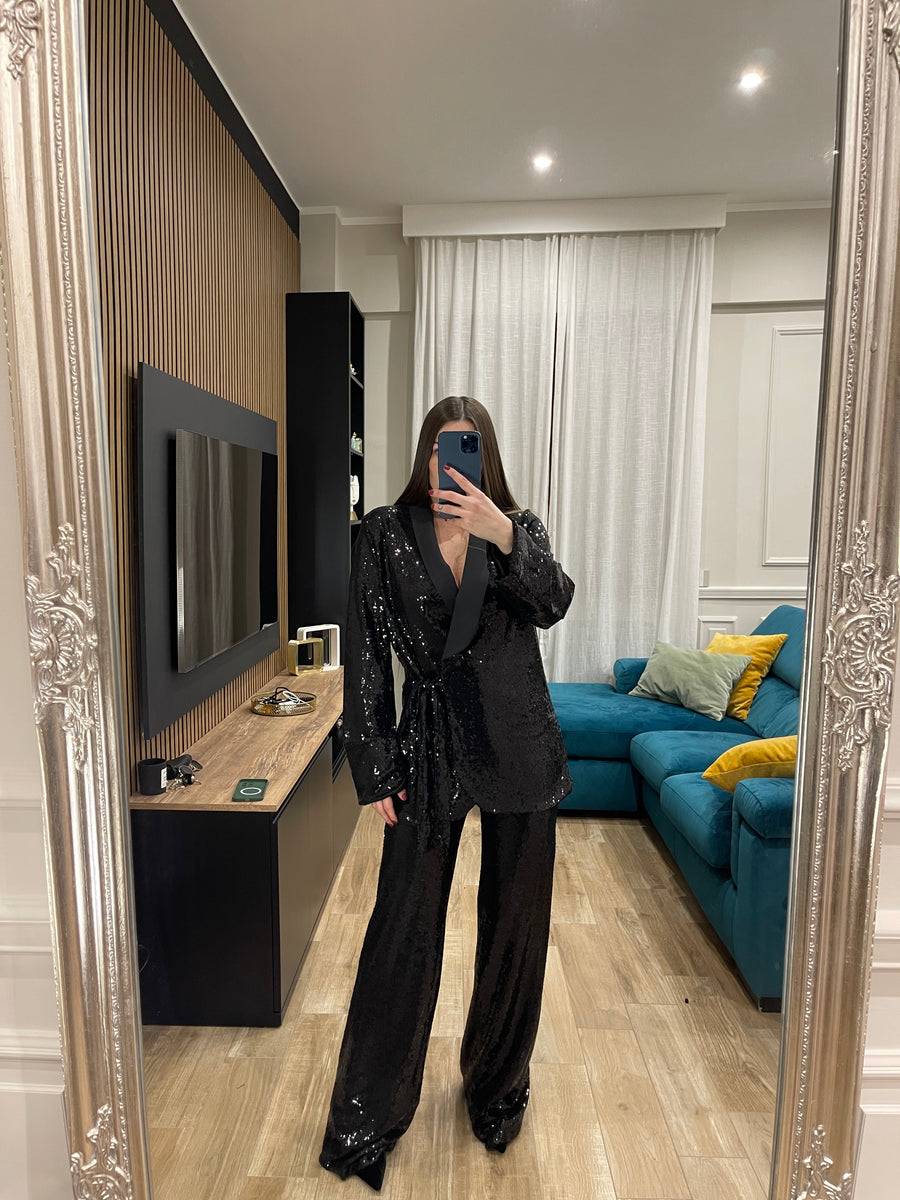 Lovely Sisters Tailleur in paillettes 2025