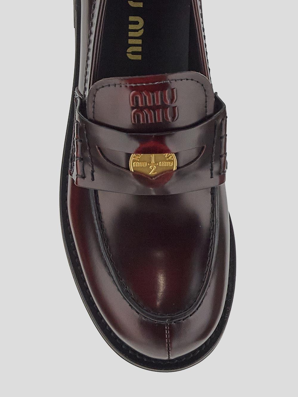 Oluxury Miu Miu loafers Convenienza