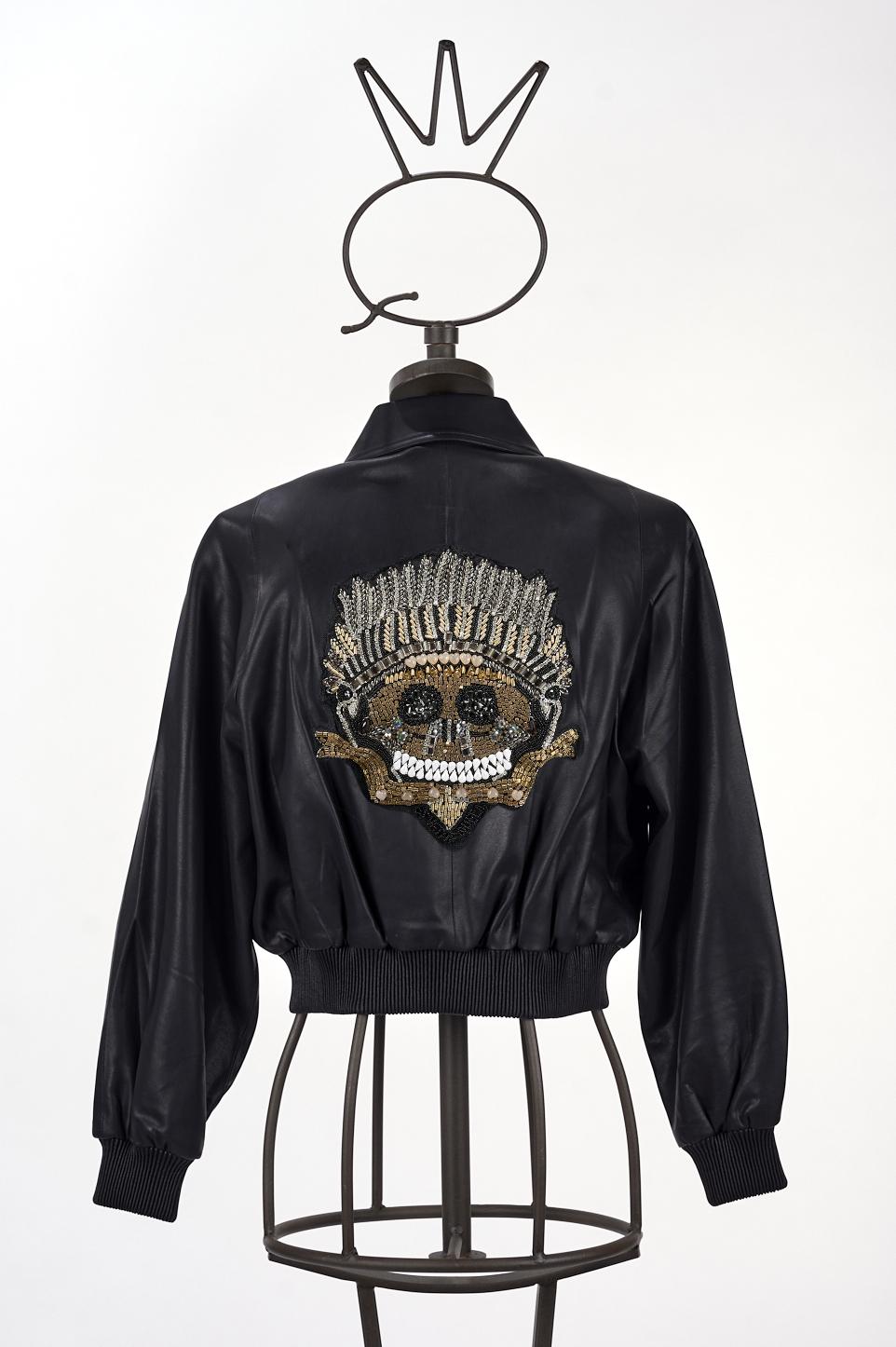 Save The Queen Bomber in ecopelle nera Italia