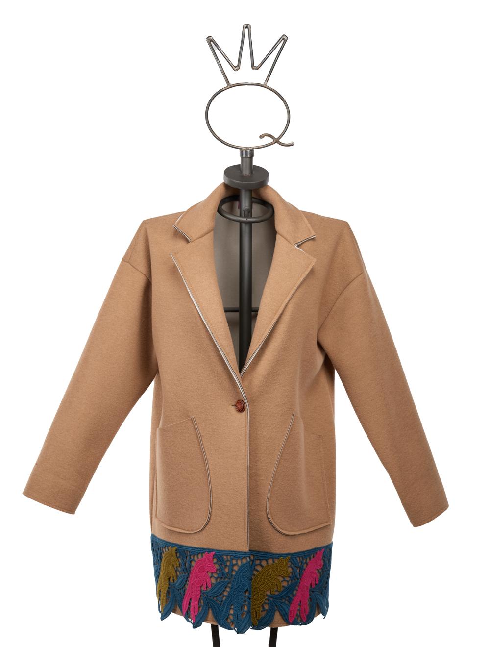Save The Queen Cappotto corto beige con pizzo macramè Qualità