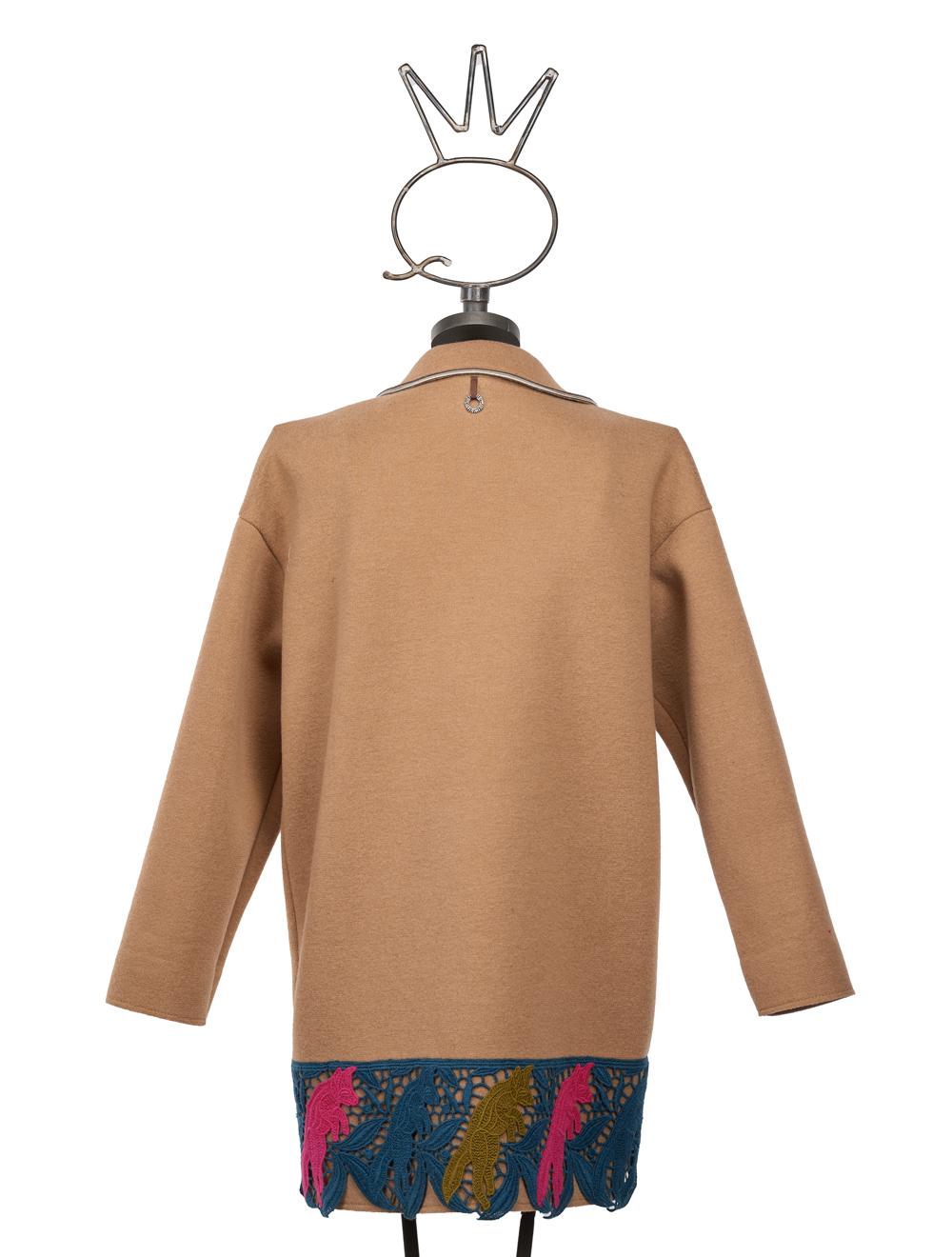 Save The Queen Cappotto corto beige con pizzo macramè Qualità