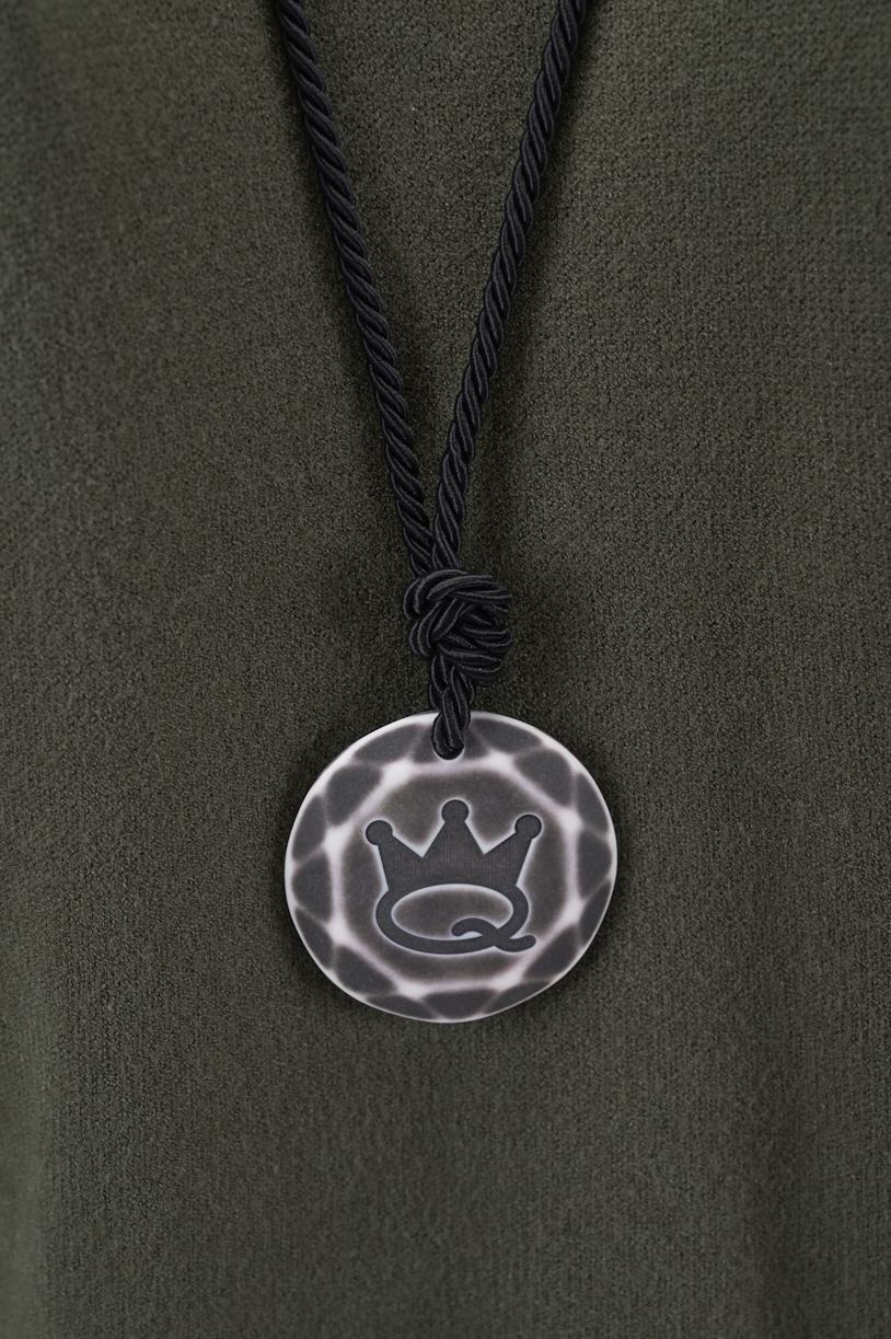 Save The Queen Maglia + collana Pezzi Unici
