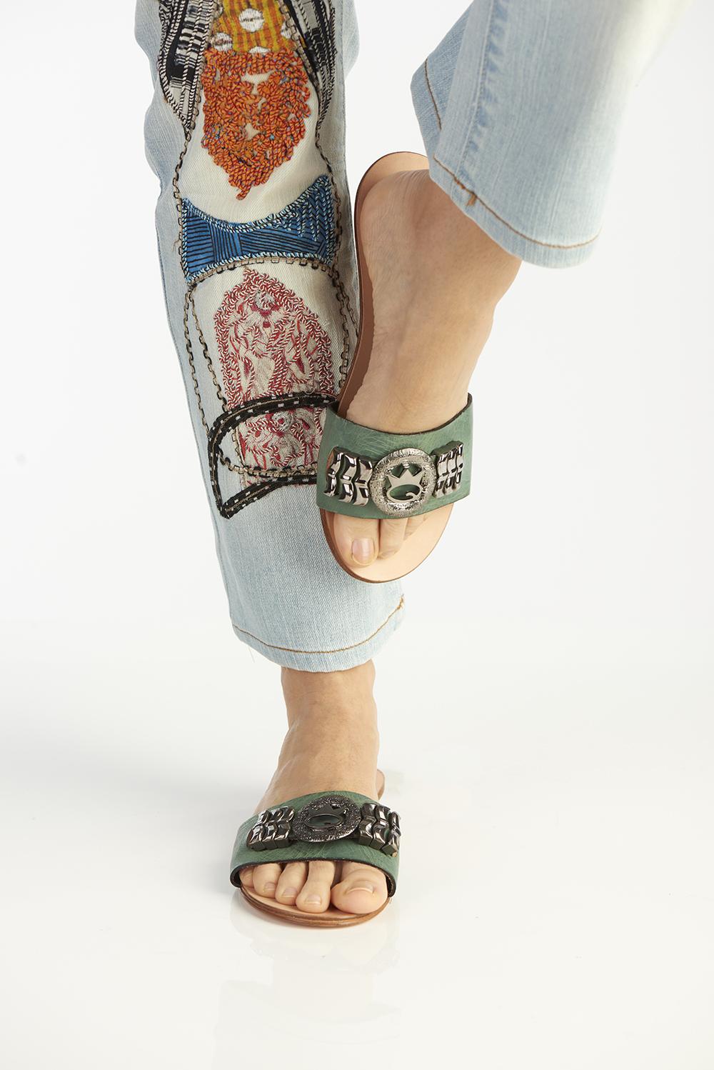 Save The Queen Sandali flat con fascia verde Nuova