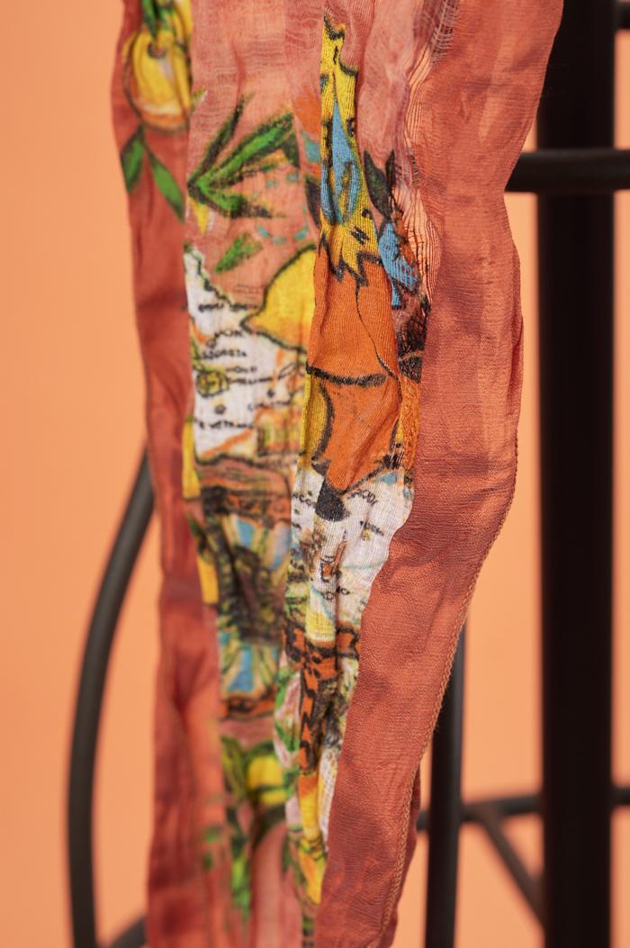 Save The Queen Foulard in lino e seta In Linea