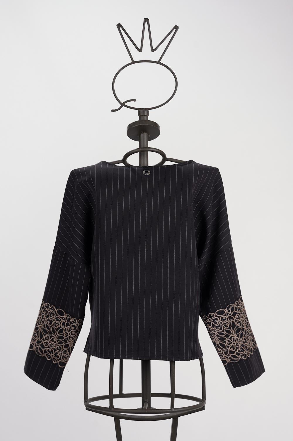 Save The Queen Blusa corta gessata Nuova