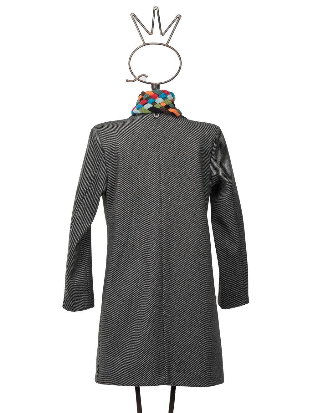 Save The Queen Cappotto corto nero spigato grigio con scaldacollo Moda