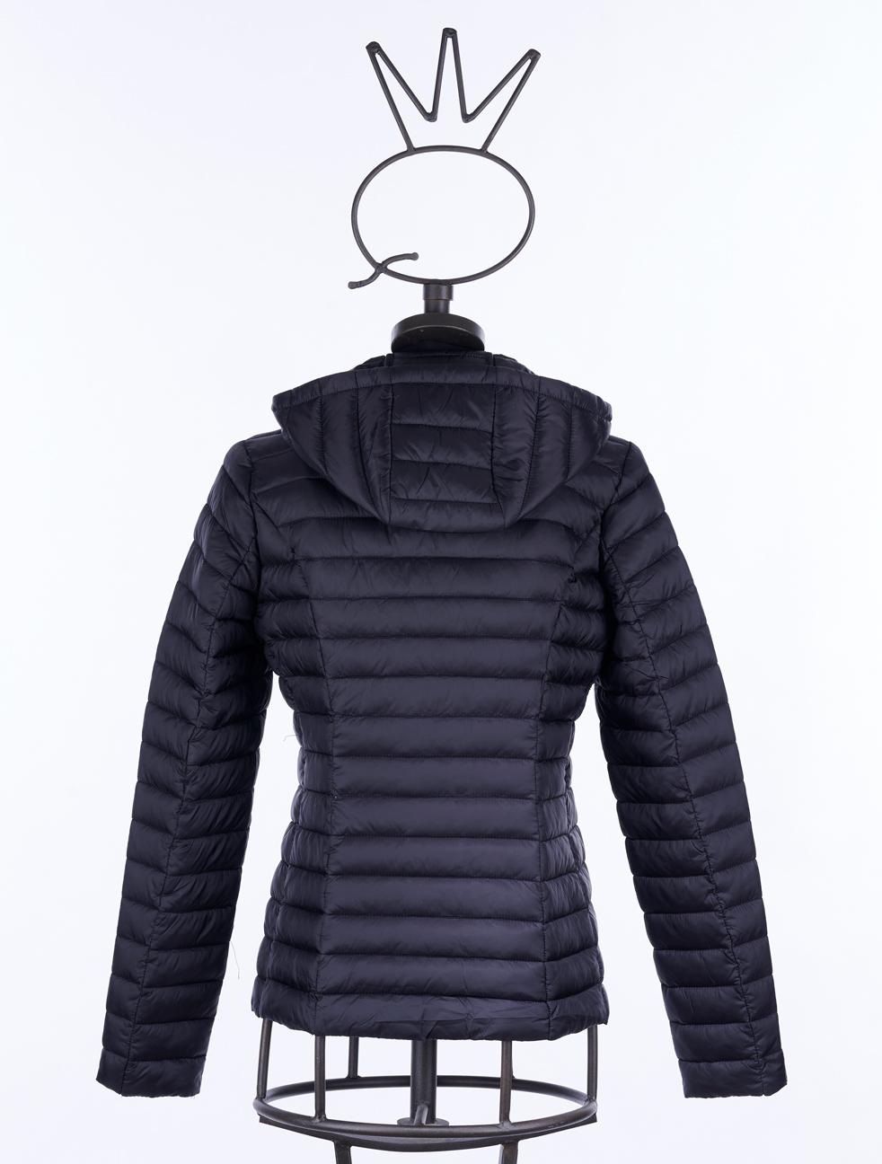Save The Queen Piumino leggero color nero Promozione