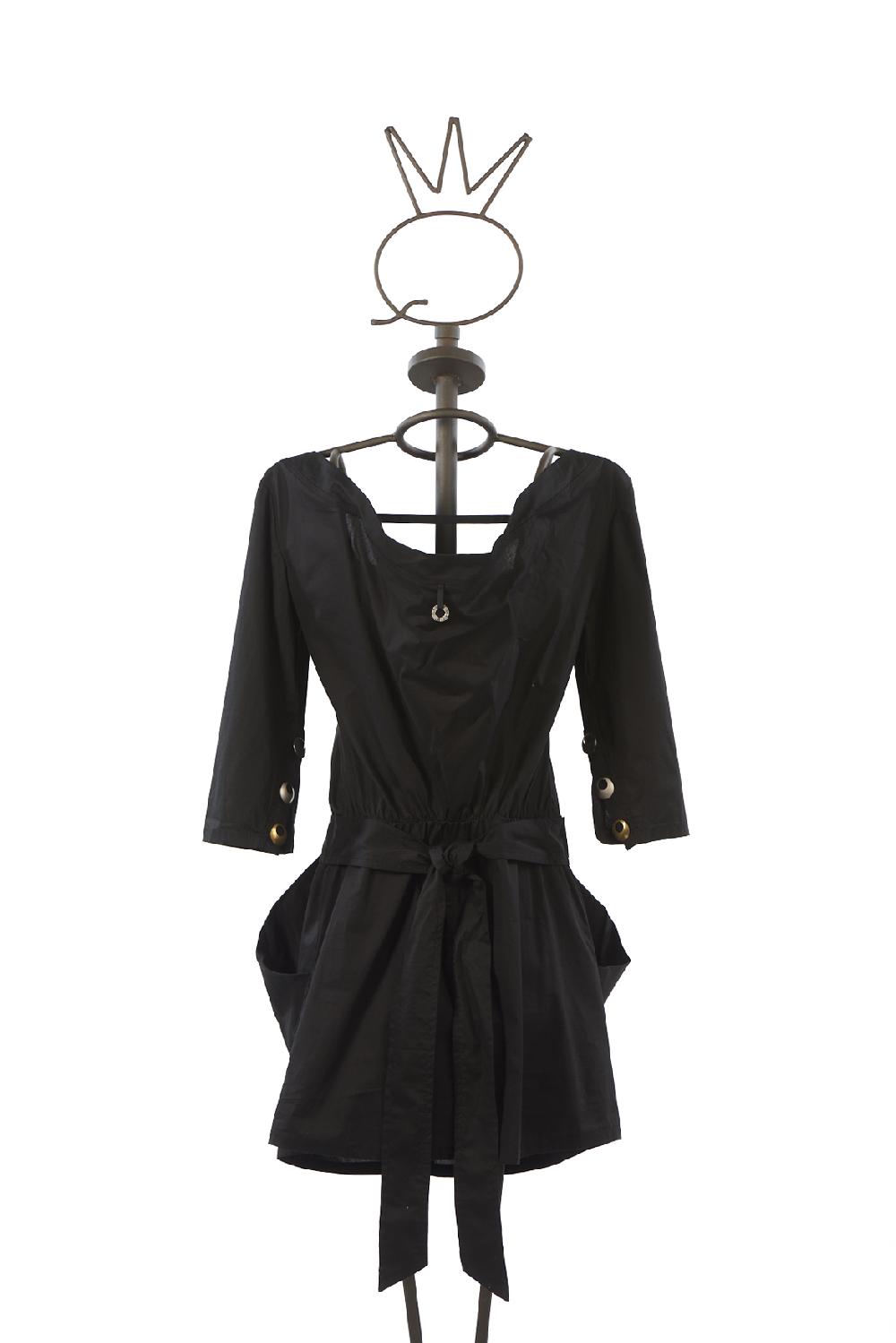 Save The Queen Vestito corto nero con decorazioni in metallo Sottocosto