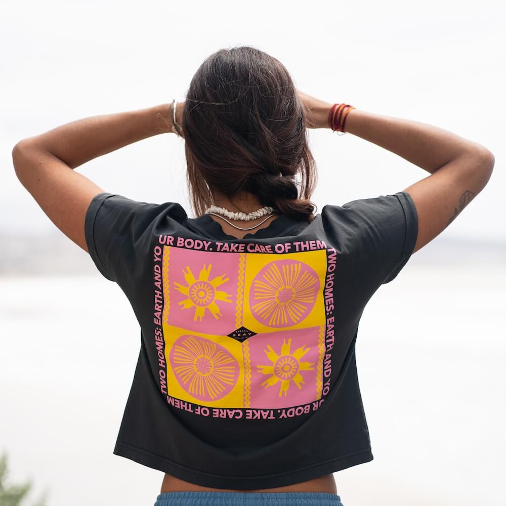 Seay / Crop T-Shirt Nera Symbols Italia