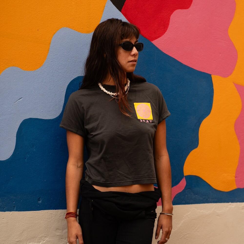 Seay / Crop T-Shirt Nera Symbols Italia