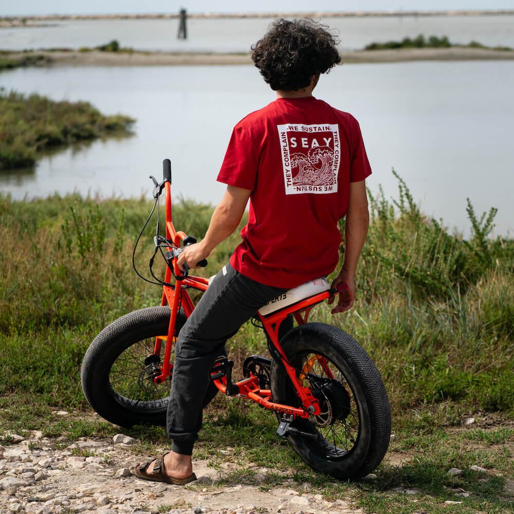 Seay / T-Shirt Rossa Ikaika Spedizione Gratuita