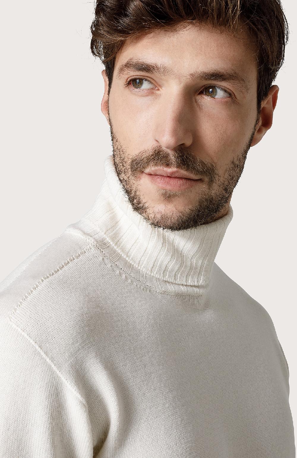 Seventy Maglia dolcevita seamless - Col. Bianco Fino Al -60%