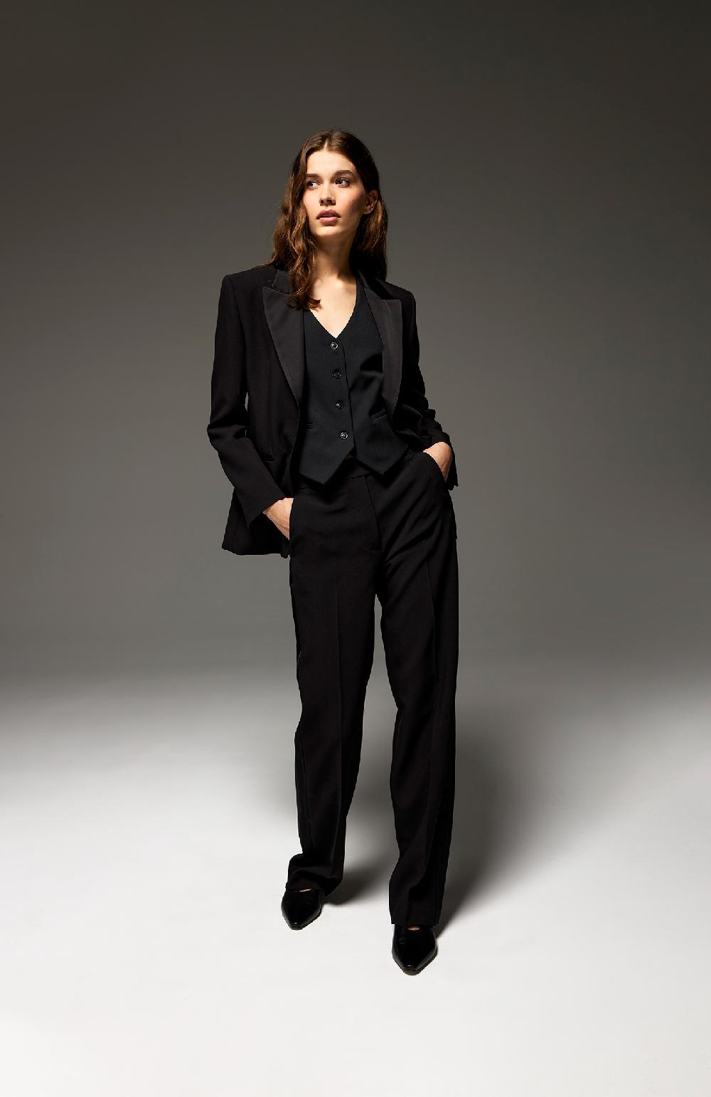 Seventy Tailleur composto da pantalone dritto slim e giacca monopetto - Col. Nero Offerta San Valentino