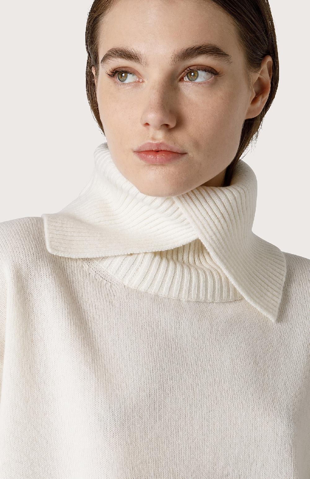 Seventy Dolcevita con collo aperto - Col. Bianco Offerte esclusive
