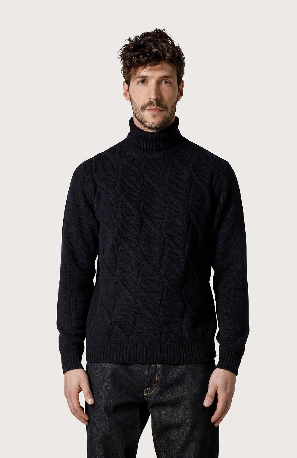 Seventy Dolcevita con treccia - Col. Blu Ultimi due giorni