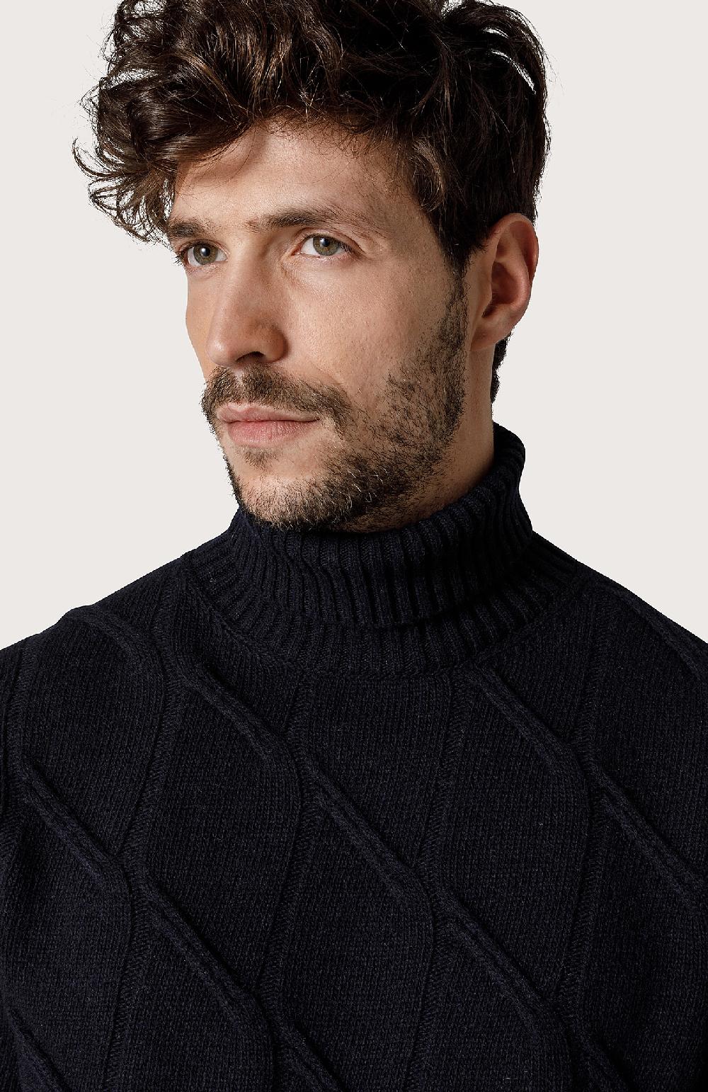 Seventy Dolcevita con treccia - Col. Blu Ultimi due giorni