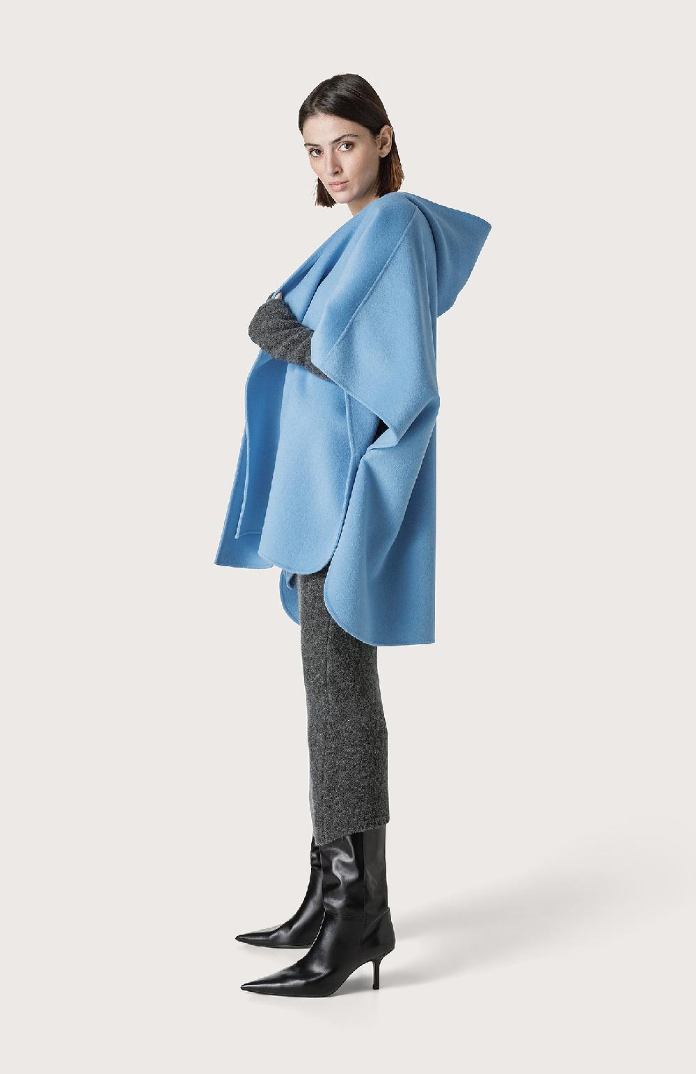 Seventy Cappa con collo a scialle - Col. Blu Fino Al -60%