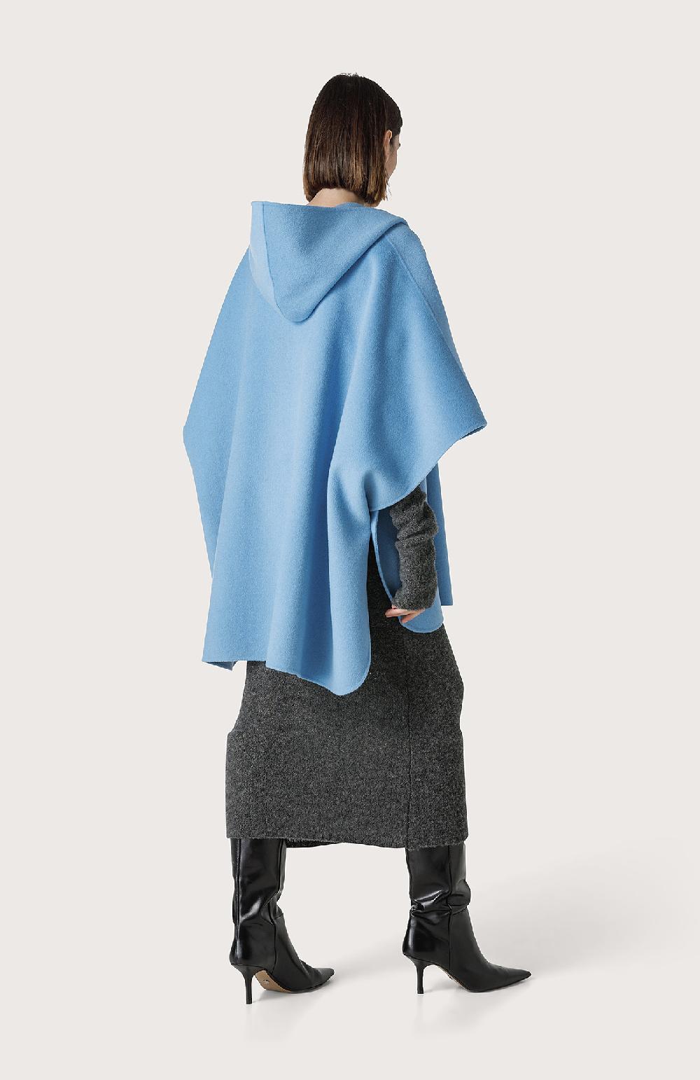 Seventy Cappa con collo a scialle - Col. Blu Fino Al -60%