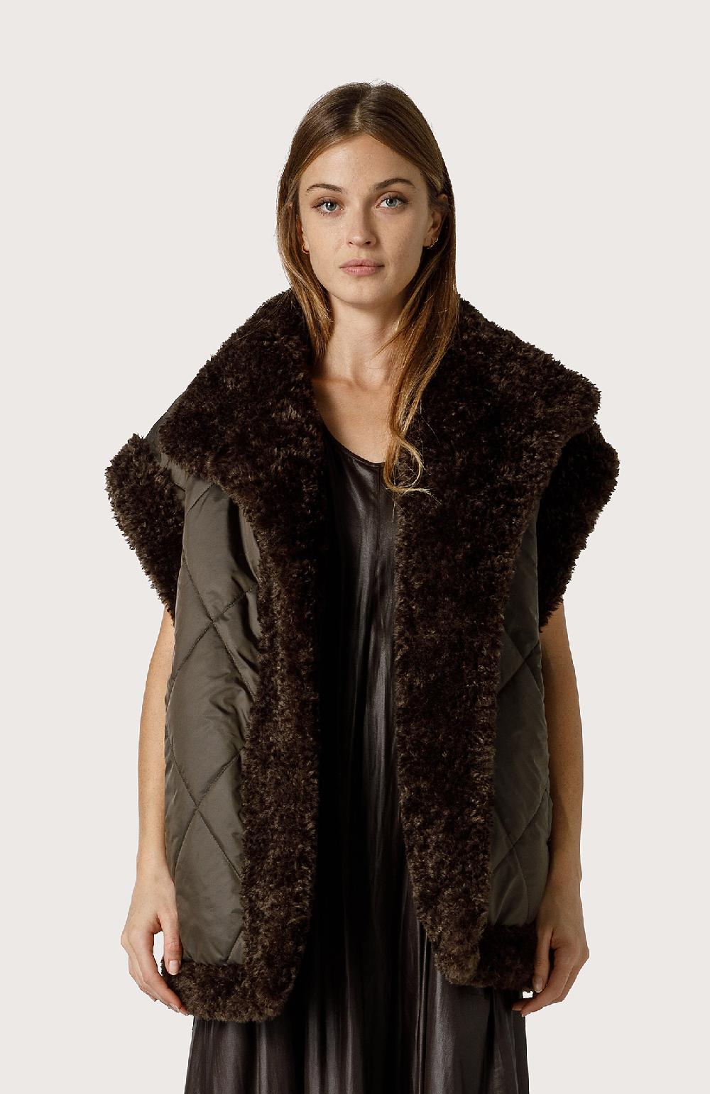 Seventy Gilet reversibile in eco pelliccia - Col. Verde Saldi
