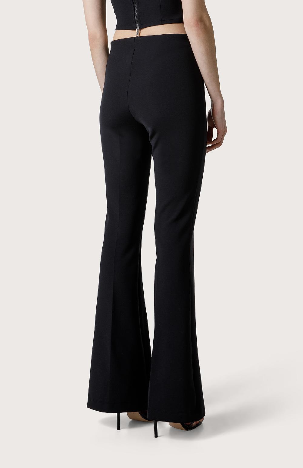 Seventy Legging flare - Col. Nero Fino al 55% di sconto
