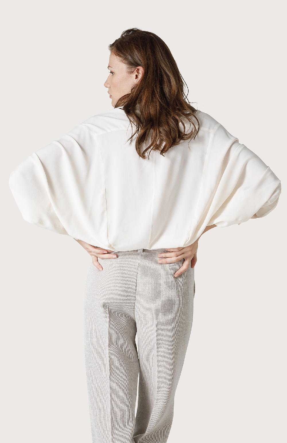 Seventy Camicia morbida con collo a V - Col. Bianco Sconti questo mese