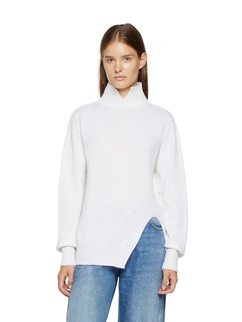 Space Simona Corsellini Maglia con collo alto aperto e spacco obliquo nel davanti 50% di sconto per tempo limitato